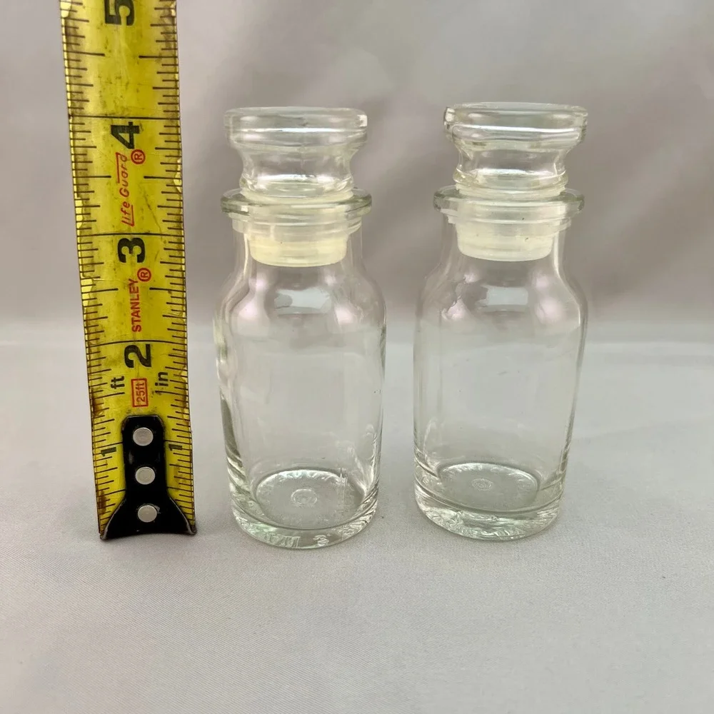 Vintage Apothecary Spice Jars Unisex OS Clear Excellent Japan Glass Set of 2